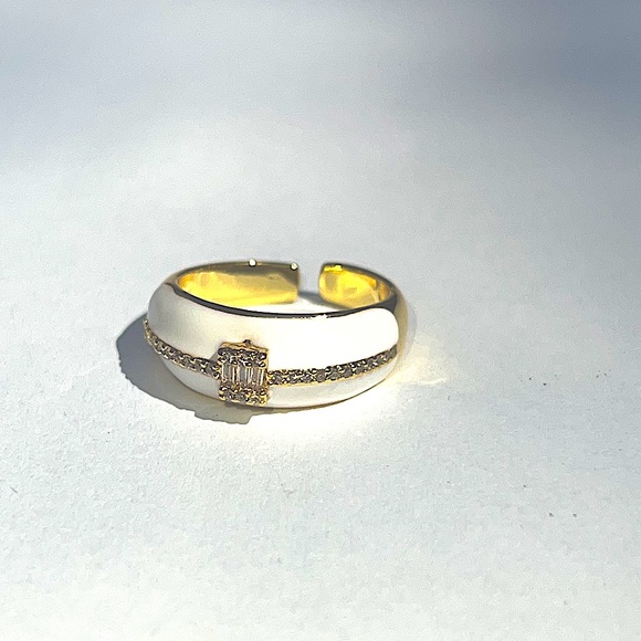 Gold & White Enamel Signet Ring with Cubic Zirconia - NWT - Picture 3 of 5